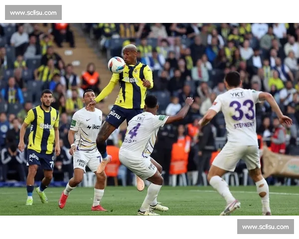 离队在即之际球队未来走向与球员抉择引发关注舆论热议管理层承压 离队在即之际球队未来走向与球员抉择引发关注舆论热议管理层承压